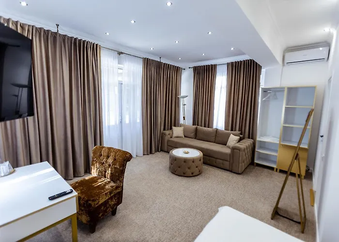 Hotel Jolie Boutique Corp B